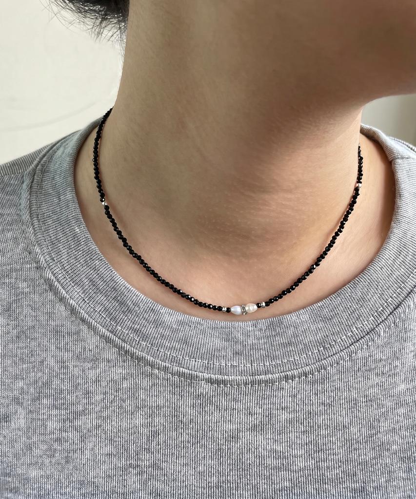 Undei Pearl Black Necklace