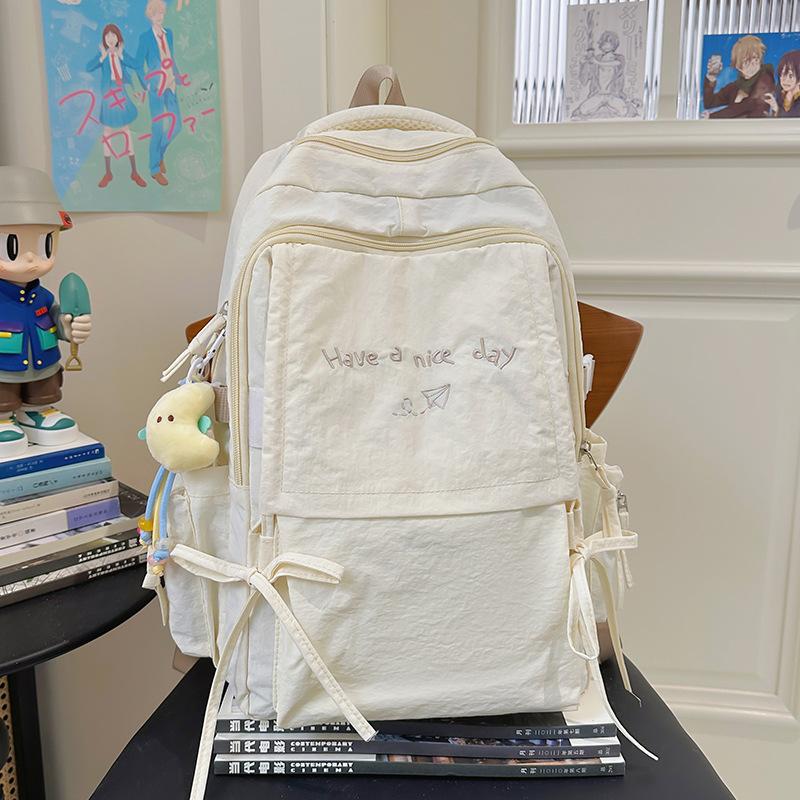 Urocza Mała Świeża Letnia Nowa Haftowana Lekka Duża pojemność Torba Studencka Torba na Komputer Plecak Podróżny Plecak.