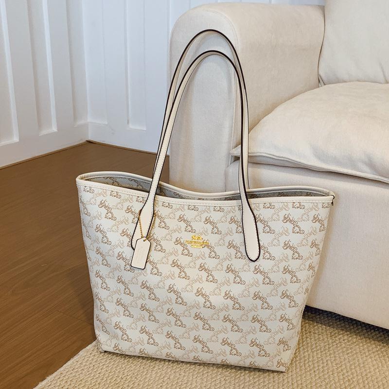 

2025 Women s Versatile High-Capacity Fashion Tote Bag