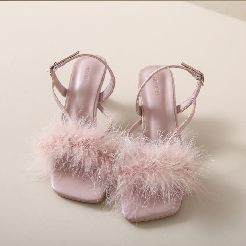 Moda Moda Puszyste Pierzaste Sandały Kobieta Kwadratowy Nosek Pasek z Klamrą Szpilka Sandalias Damskie Markowy Design Puszyste Buty na Wysokim Obcasie na Imprezę