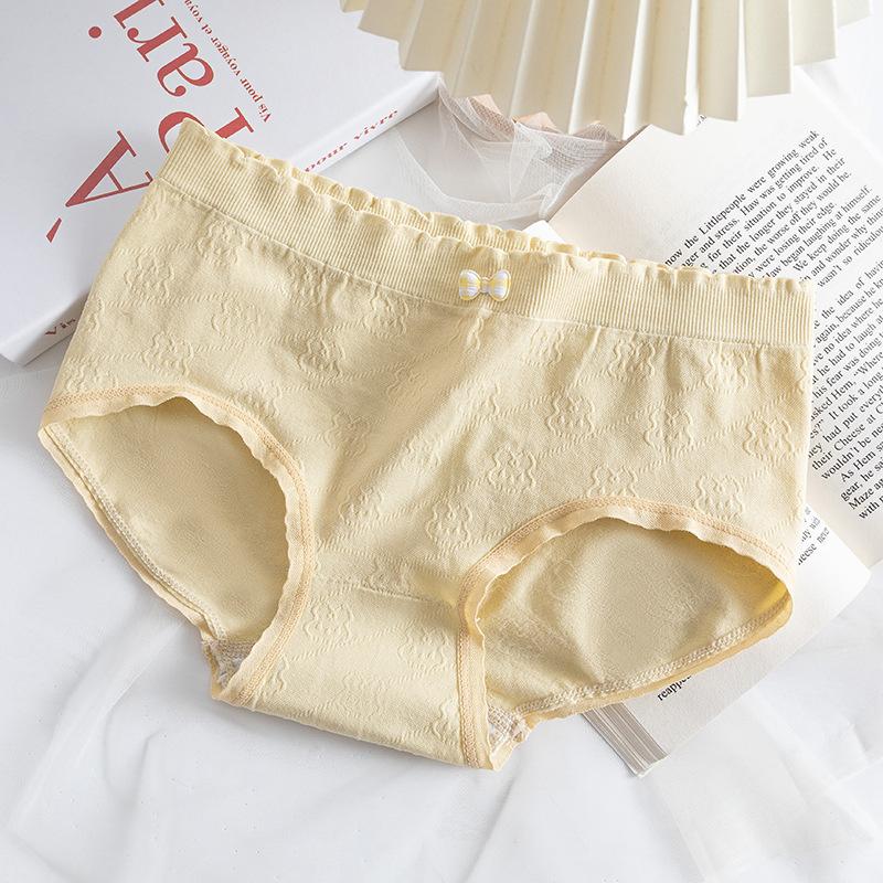 Girls Summer Thin Cute Bear Soft Waxy Skin Breathable Comfortable Seamless Waist Triangle Briefs