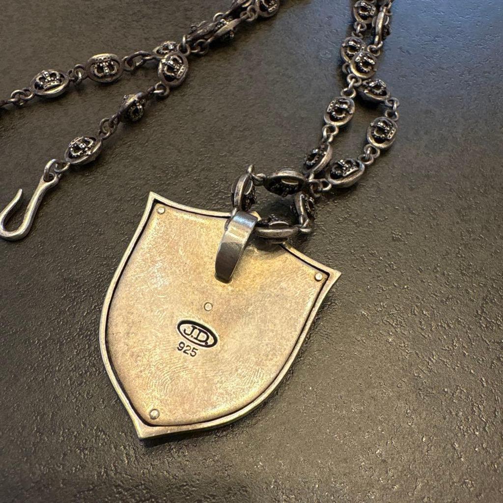 Used Justin Davis Shield Pendant Crown Chain