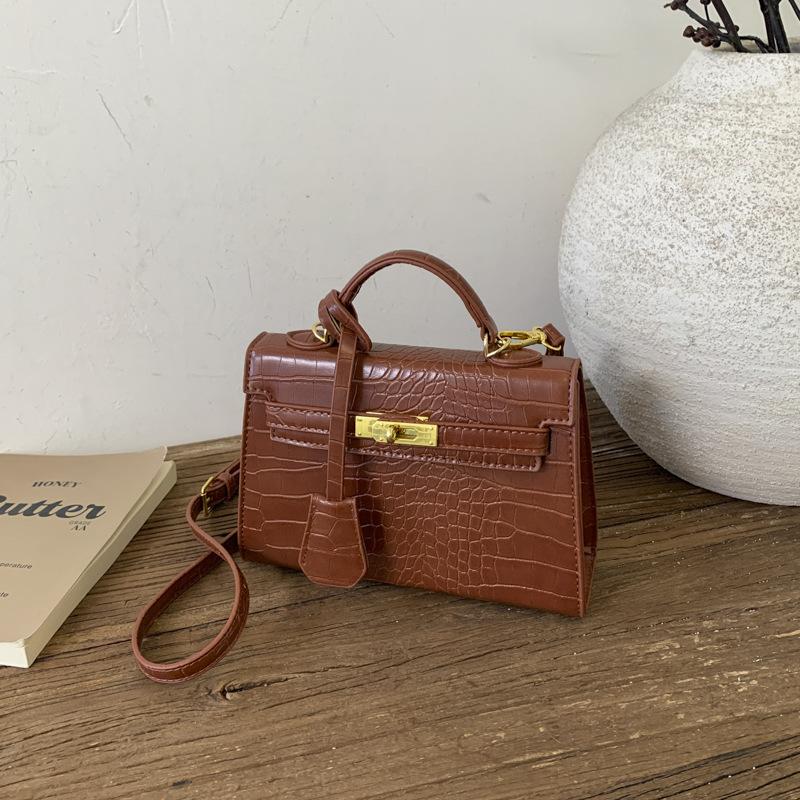 Retro Handbag Bag Women's 2025 New Trendy Autumn and Winter High-end Crocodile Pattern Single Shoulder Messenger Commuter Small Square Bag
