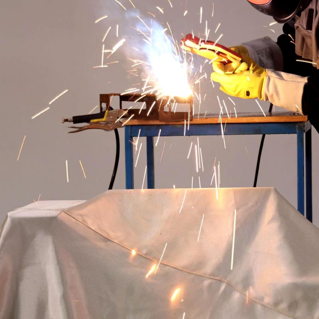 Silicone Glass Welding made of 600 silica heat resistant to durable brass grommets along 81cm x Weldas® LAVAshield® Blanket, 50-1833, g/m2 fabric,