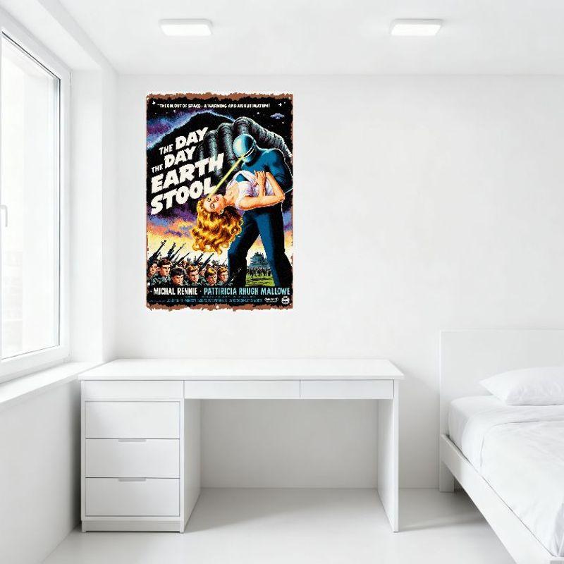 Vintage The Day the Earth Stood Still Sci - Fi Movie Metal Tin Sign Retro Alien UFO Wall Plaque for Home Bar Man Cave Decor