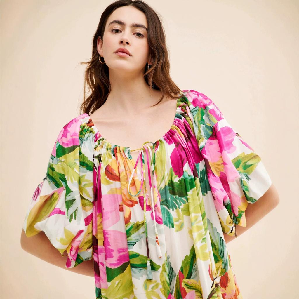 French romantic big flower print square neck bubble sleeve exquisite dress loose and thin holiday style big swing dress
