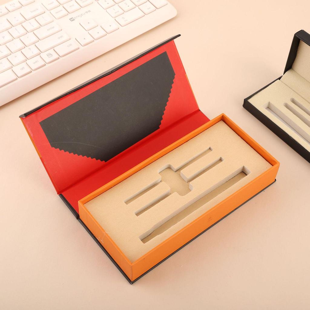 Set Regalo Penna Stilografica Nera con Scatola Flip-top Stampata con Logo