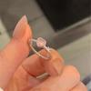 Xiaohongshu S925 Sterlingové stříbro Dámský luxusní prsten - Niche design, Neblednoucí módní ukazováček.