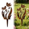 Metall-Gartenstecker mit Vogel- und Blumendesign Dekorative Außenpflanzenstecker für Hof Rasen Rustikales Gartenkunst-Ornament Dekor