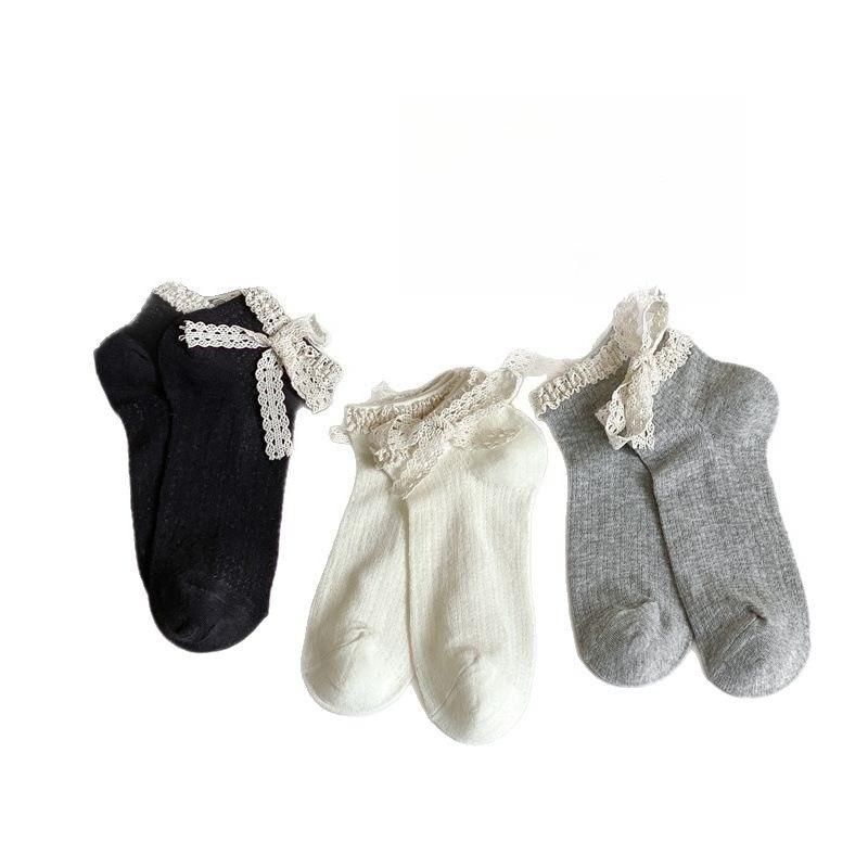 Solid Color Short Socks Women Japanese Fashion Black White Gray Low Cut Ankle Socks Lolita Sweet Girls Cute Lace Ruffle Socks