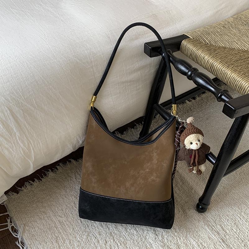 Dam Retro Frostad Mocka Hinkväska - Koreansk Stil Färgblock, Enkel Pendling, 2025 High-End Enkel Axelväska.