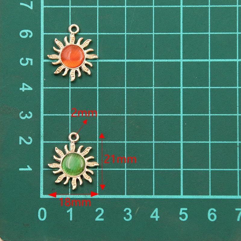 10 Pieces Sun Pendant, Diy Jewelry - Silver Plated Jewelry Making Accessories for Bracelets, Necklaces and Earrings