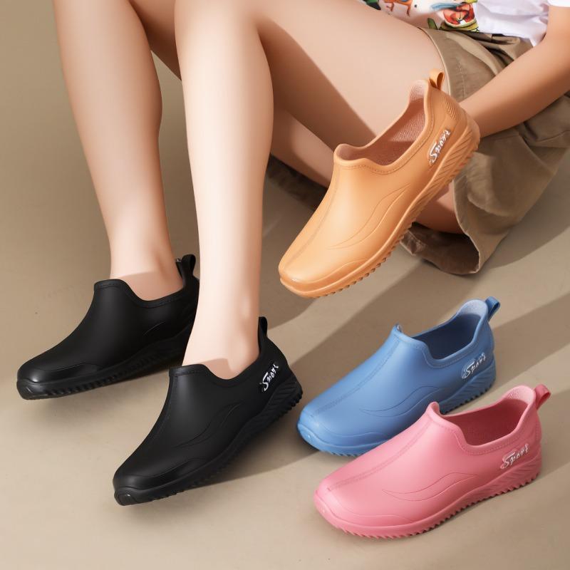 Beautiful light-mouth rain shoes, women's adult fashion outer wear non-slip water shoes, short rain boots, soft-soled overshoes