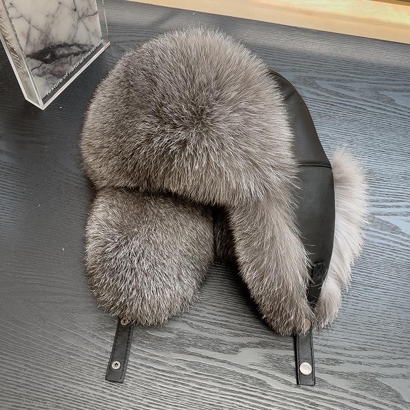 Winter men's outdoor windproof real fox fur bomber hat Luxury ear cap fur necessary hat Real fur hat Sheepskin top fox hat