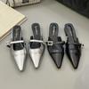 Printemps 2025 nouvelles demi-pantoufles à talon épais à bout pointu à enfiler chaussures pour femmes à porter à l'extérieur chaussures Mary Jane argentées