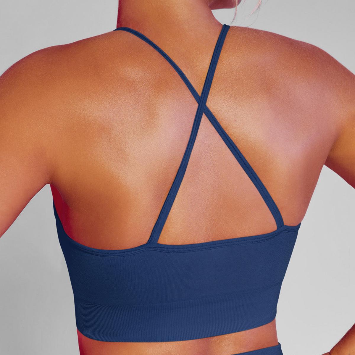 Однотонное красивое спортивное нижнее белье с высокой эластичностью — фото 7