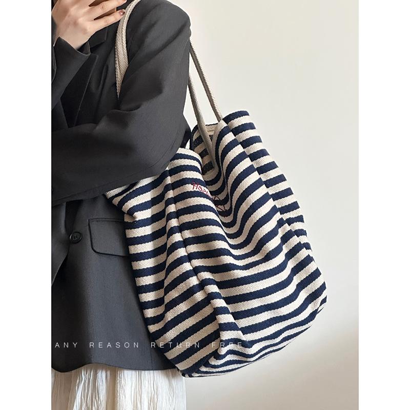Bag Women's 2025 New Striped Canvas Bag Student Leisure Commuter Large Capacity Portable Shoulder Bag
