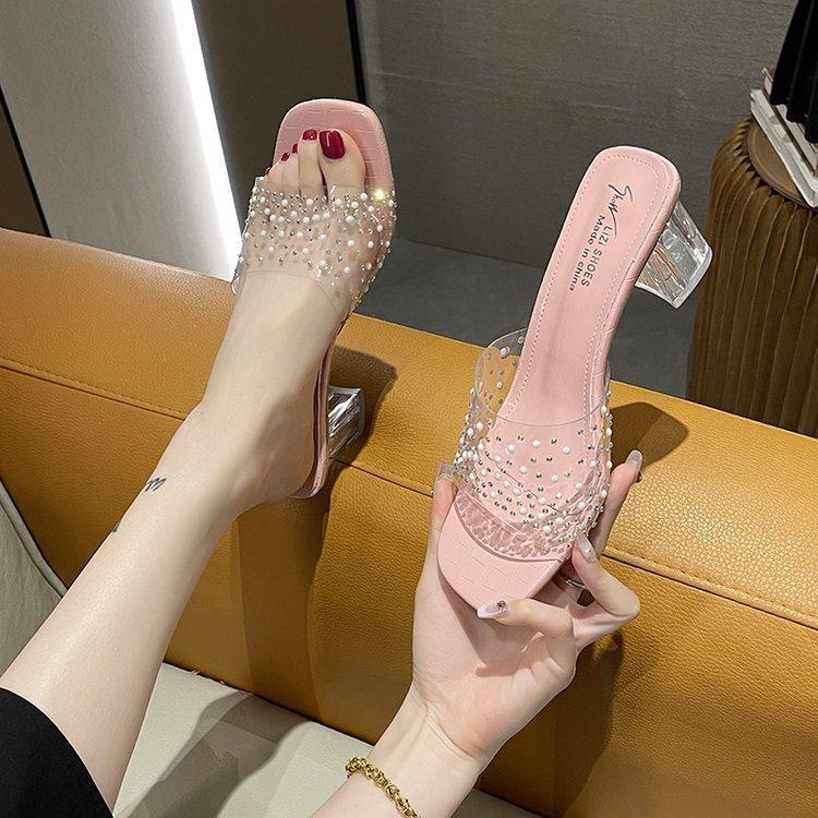 In the Summer of 2025, the New Fairy Wears High-heeled Cool Slippers Outside the Wind, and Women's One-word Drag Crystal Thick-heeled Transparent Wom