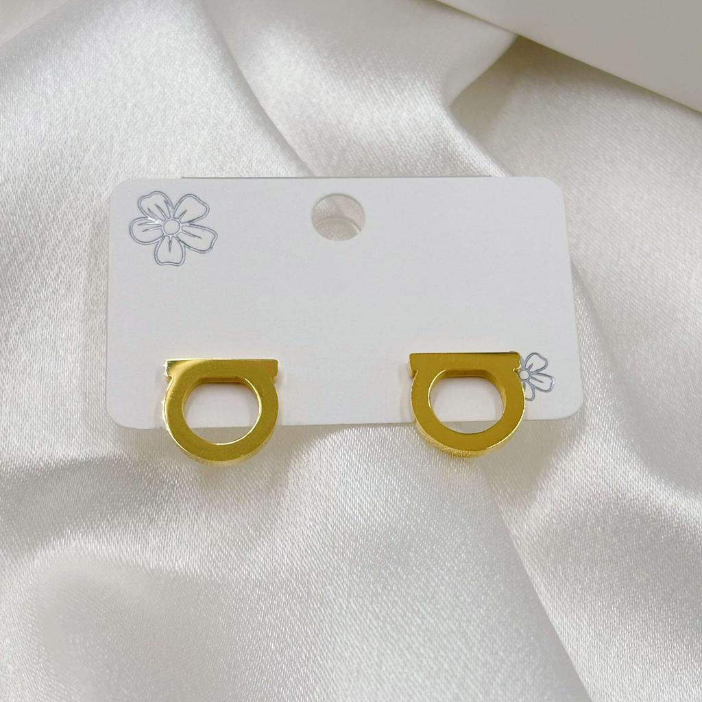 Fashionable Sturdy Stainless Steel Initial Studs Earrings Daily Decoration for Trendy Accessorizing in Any Occasion