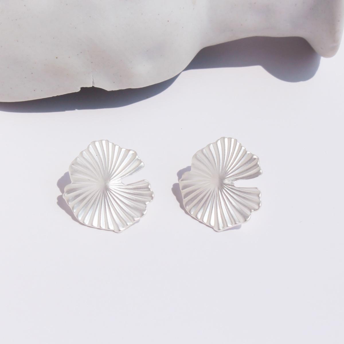 

Осень и зима Новые свежие литературные серьги-гвоздики Ginkgo Biloba женские серьги с холодной матовой серебряной текстурой модные серьги 17