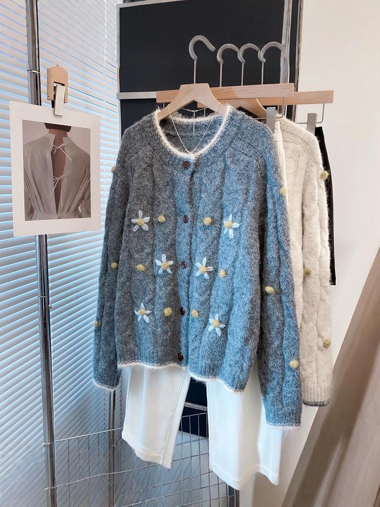 Handmade Floral Round Neck Sweater Coat for Women - 2026 Autumn/Winter Loose Lazy Style Thick Knit Cardigan