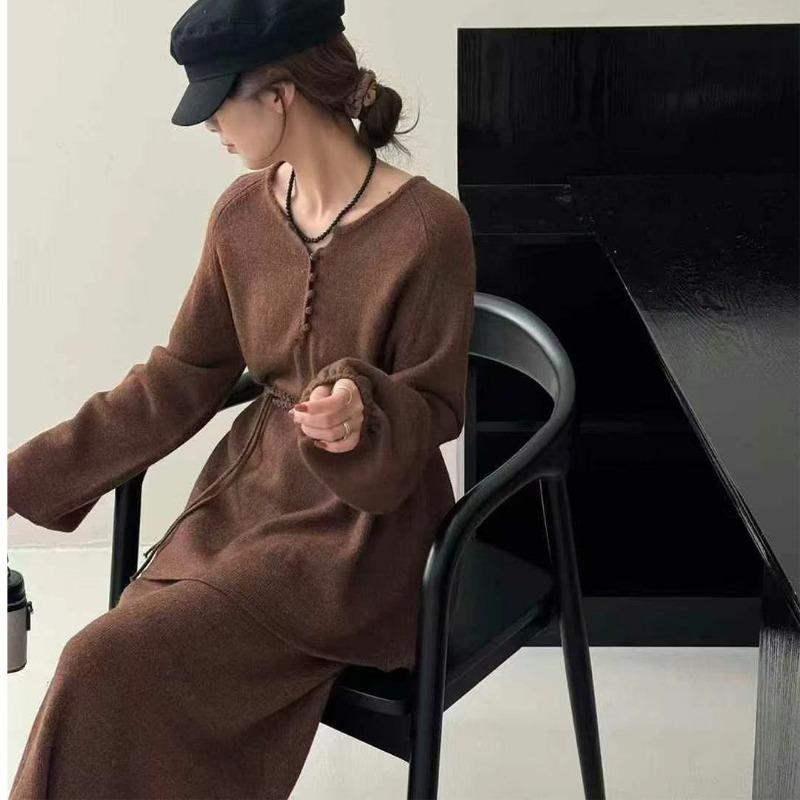 Half-open neck breasted lace-up design two-piece set autumn and winter new casual skirt + knitted sweater set women