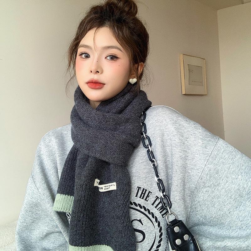 Japanischer und koreanischer Strickwollschal für Damen - Warmer Winter-Nackenwärmer, Perfektes Neujahrs-Rot-Weihnachtsgeschenk