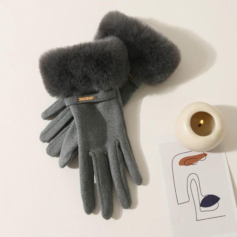 New Women's Warm Thickened Dew Finger Touch Screen Windproof Riding Plush Outdoor Fashion Gloves