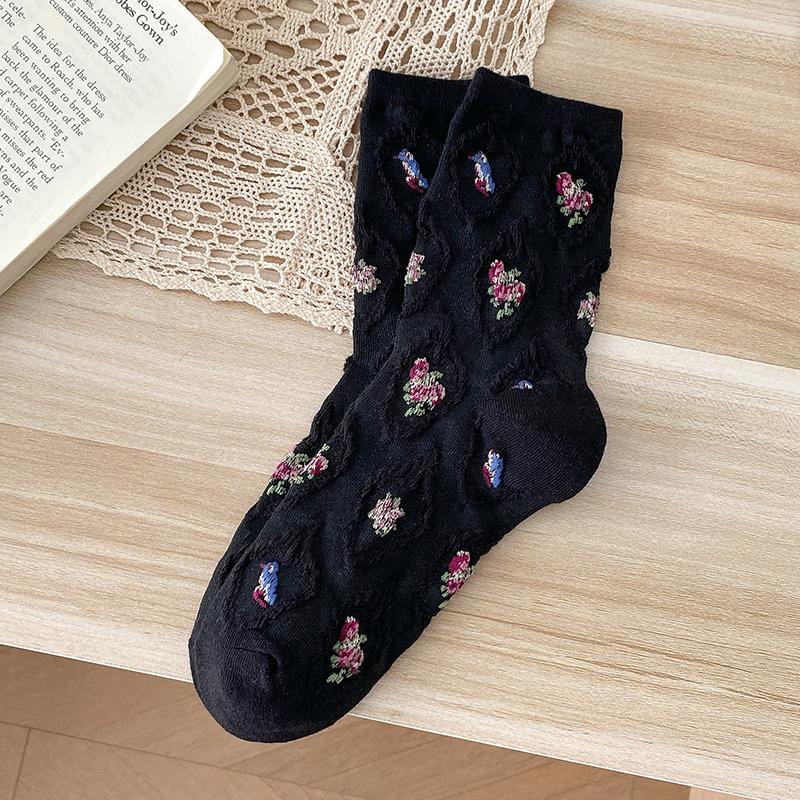 Japanese Korean Style Cartoon Flower Cotton Women Socks New Mid Calf Student Cute Minimalist Floral Crew Socks Fashion Versatile