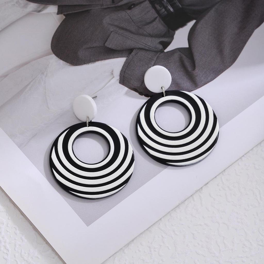 Creative Striped Oval Triangle Acrylic Earrings - Versatile and Stylish for Women