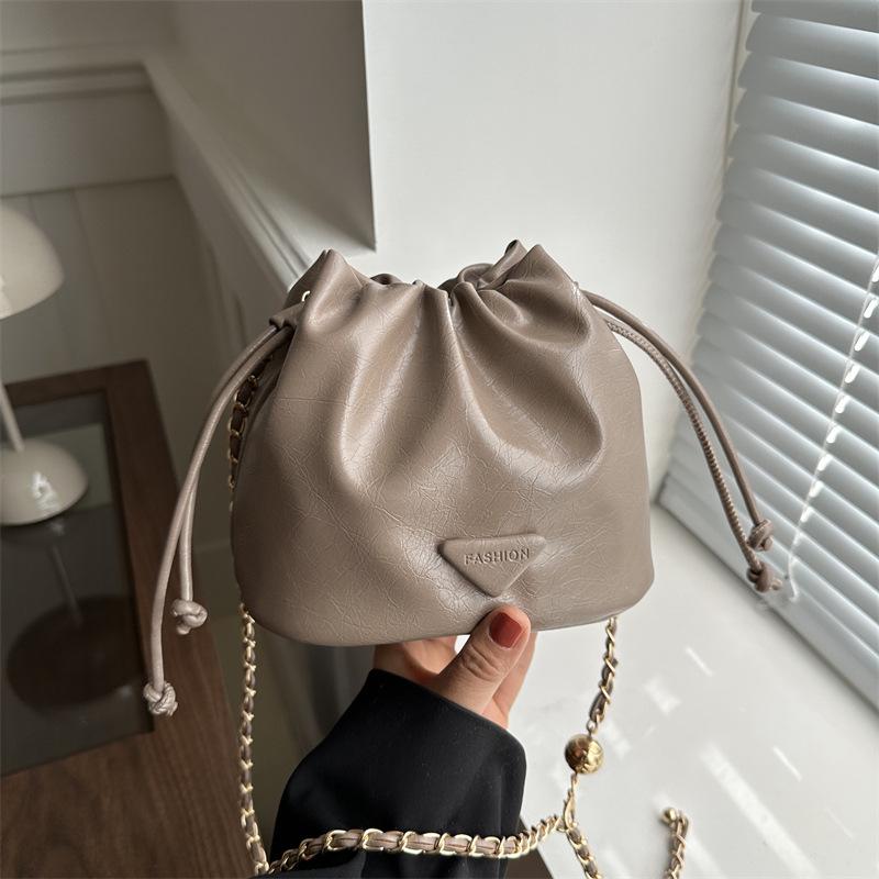 

Trendy Bucket Drawstring Chain Bags - Fashionable Shoulder, Crossbody, and Handbag Styles хакі