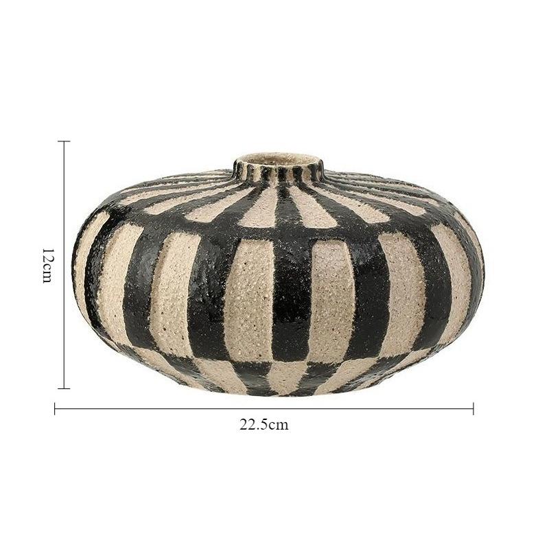 

Retro Creative Vases Handmade Ceramics Flower Bottle Living Room Desktop Hand Drawn Vases Simple Home Decoration Accessories