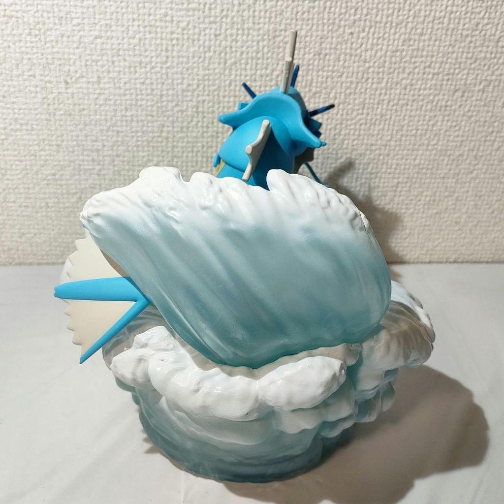 [USED] Hyper Beam Pokémon Figure Gyarados
