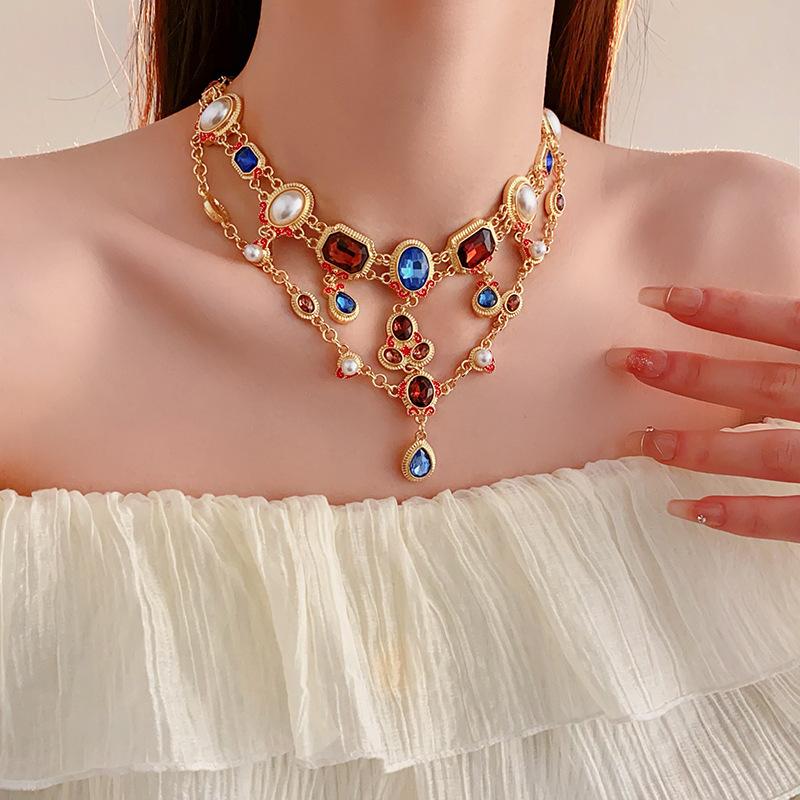 

Двухслойное ожерелье, Женский винтажный и элегантный стиль, Набор ожерелий с подвесками с искусственным жемчугом и искусственными драгоценными камнями 1Pc