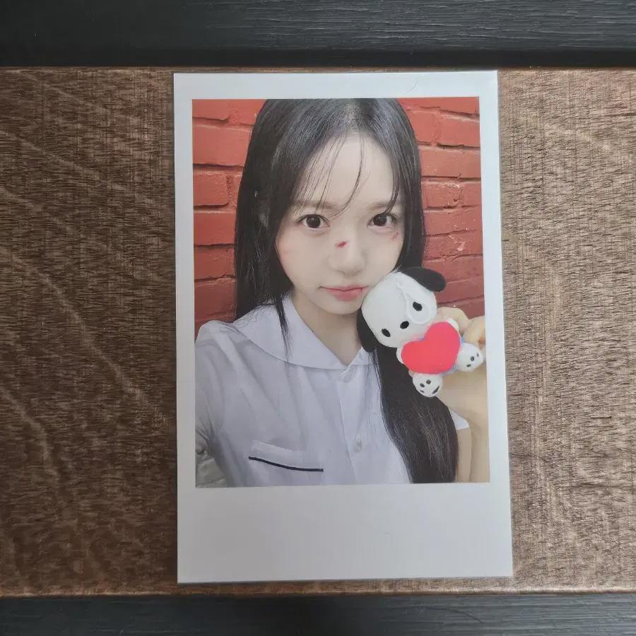 

Triples Kim Chae-won Wake Up Broadcast Polar Photocard