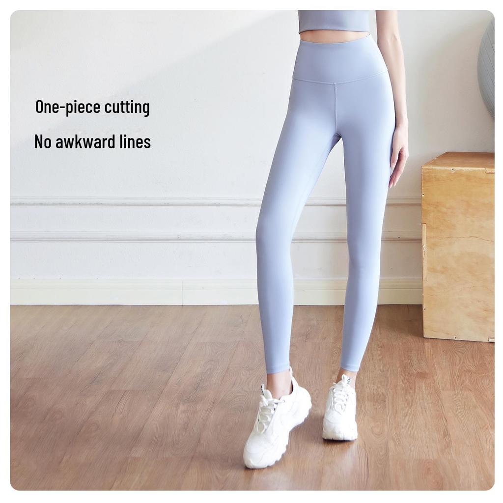 "Juyitang Peach Yoga Set: Shockproof Medium Support for Indoor Running & Fitness"