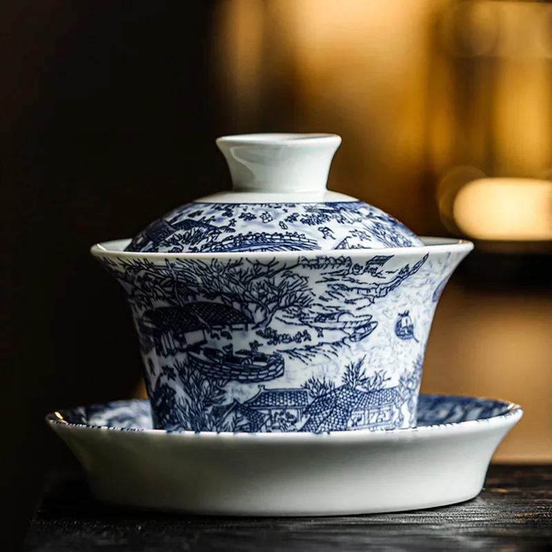 

140ml Chinese Blue and White Porcelain Gaiwan Teacup Hand-painted Ceramic Tea Tureen Household Tea Bowl Portable Teaware 12.4x9.5cm 140ml