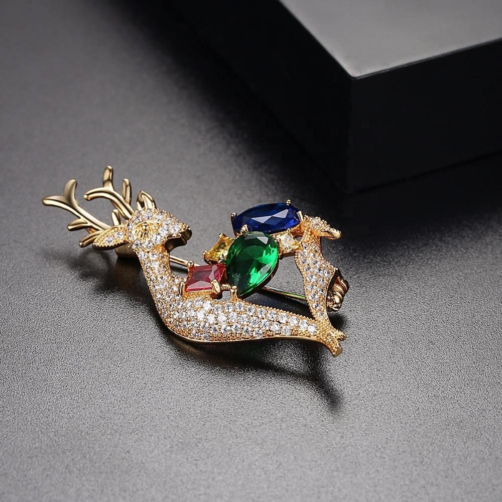 Elk Deer Brooch Multi Color Oval Rhinestone Lapel Pin Luxury Rainbow Gem Reindeer Brooches Jewelry Gifts for Women Wedding Party