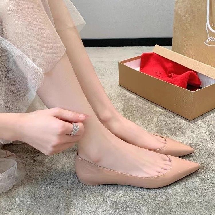 Coarse Heel Wear-resistant Breathable Patent Leather Flats Internet Celebrity Fashion Simple Single Shoe Style Casual Pointed Low Heel Sandals