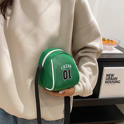 Schattige en lichtgewicht letter schoudertas dames outdoor woon-werkverkeer mobiele telefoon kleingeld vrijetijdstas eenvoudig en veelzijdig sport messenger tas