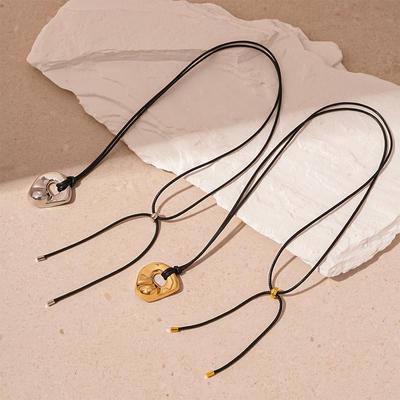 Geometric Round Pull-Out Necklace: Fashionable, Versatile, and High-End Sweater Chain