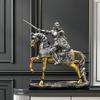 Statua Figure Creative dell'Ordine dei Cavalieri Decorazione da Scrivania Personaggi Cavalieri Pesantemente Corazzati Scultura in Resina Decorazione Estetica per la Stanza
