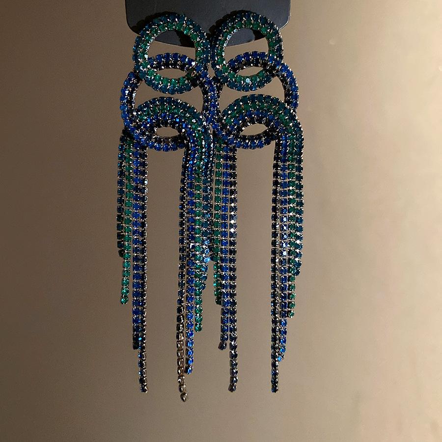 

Silver Needle Diamond Round Tassel Earrings European and American Fashion Exquisite Exaggerated Temperament Earrings Light Luxury High-end Earrings