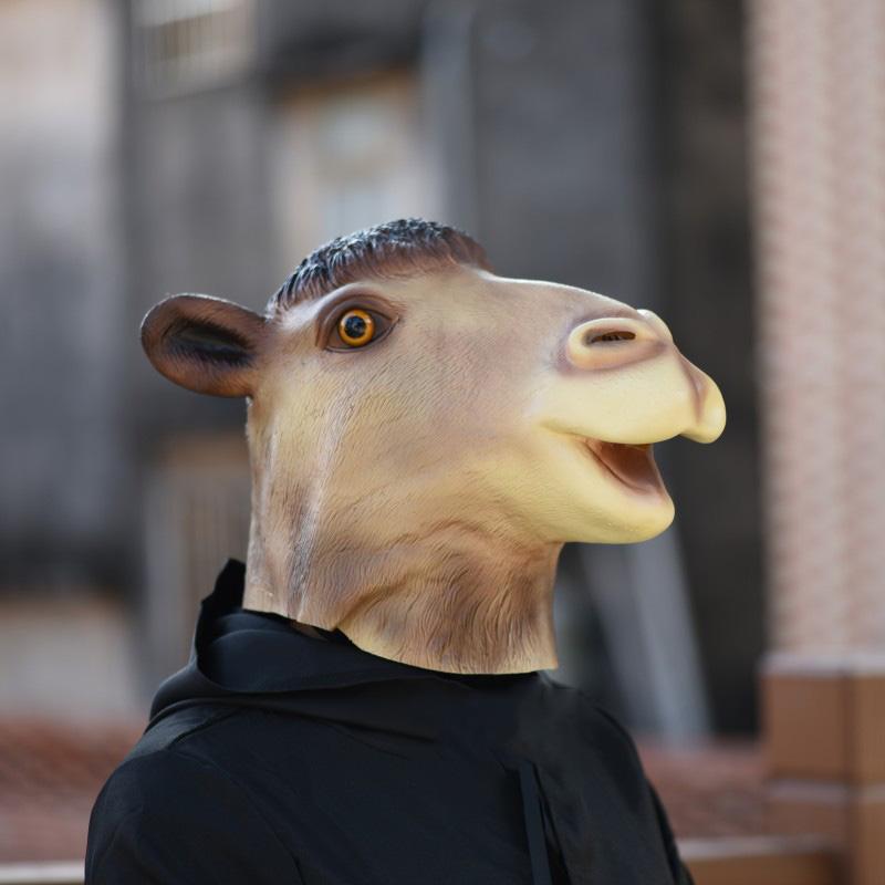 

Маска латексная Пустынный верблюд Adult size бежевый