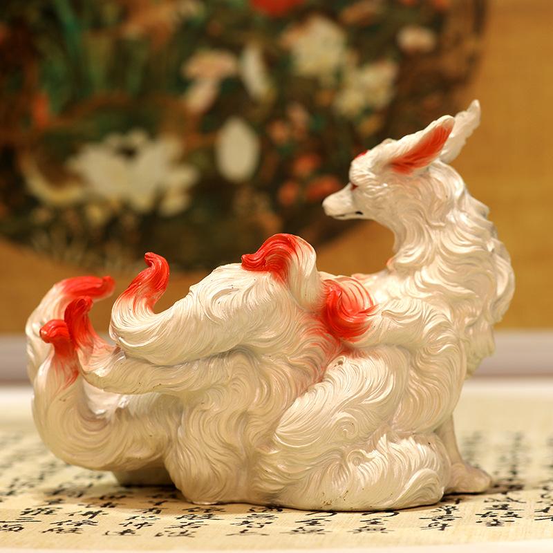 Nine Tailed Foxes Ornament Hand-Painted Resin Craft Ornament Lucky Feng Shui Decor in Buddhist Temples Chinese Living Room Decor