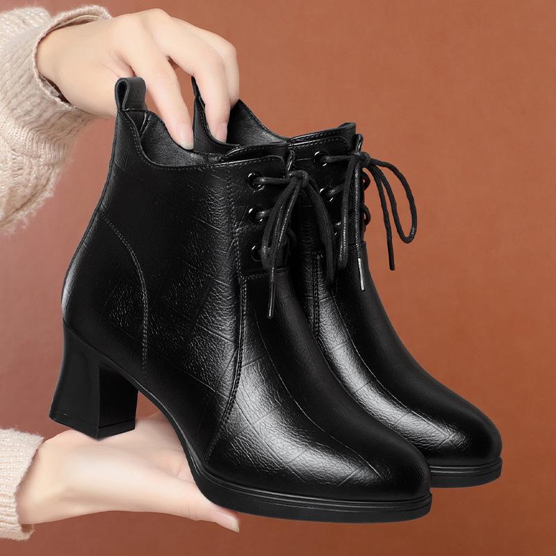 Mom Shoes Autumn and Winter Cotton Shoes, New Thick Heel Short Boots    and Elderly Women's Shoes Velvet Boots Women's Martin Boots