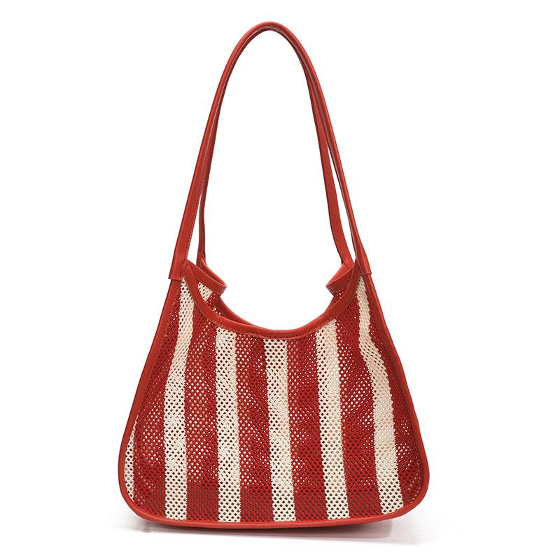 

Новая сумка женская вместительная универсальная на плечо красный