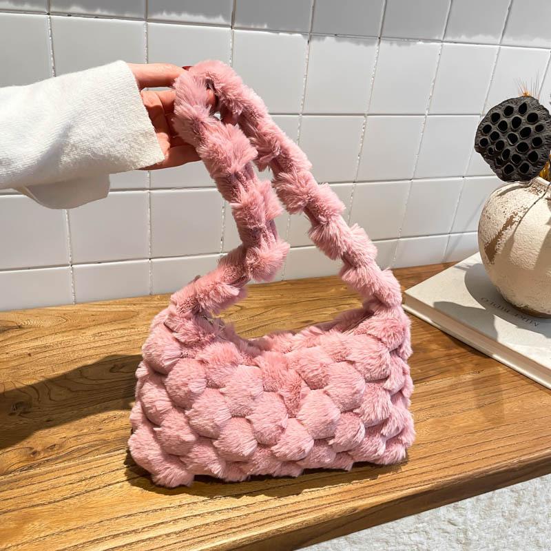

Winter Persality Plaid Soft Plush Shoulder Bags for Women Large Capacity Ladies Underarm Bag Solid Color Simple Female Handbag рожевий