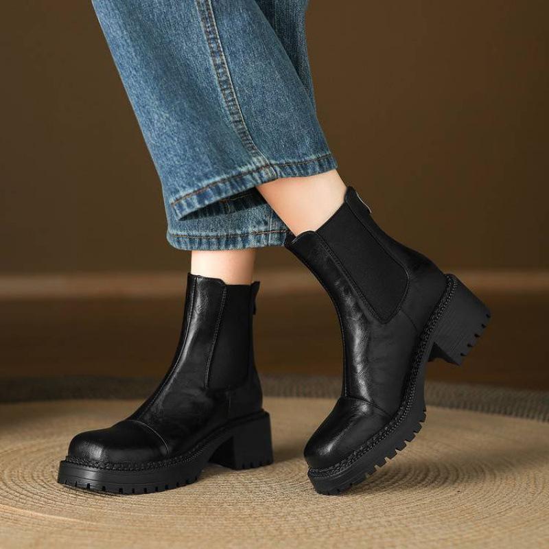 Korean Version of Solid Color Leather Large Size Women's Boots Medium Heel Comfortable Rear Zipper Square Heel Medium Tube Boots Autumn and Winter