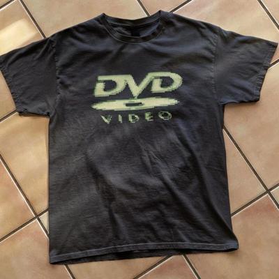 DVD Video logo verde nostalgic, Tricou vintage pentru gaming, Estetică anilor 2000, Retro